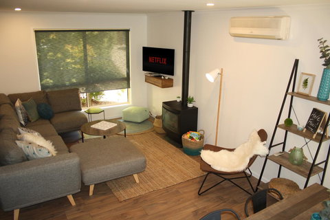 4 Autumn Grove - Accommodation Europe 0