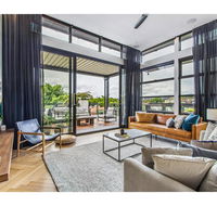 Ultimate Luxury Penthouse From The Block - Events Australia
