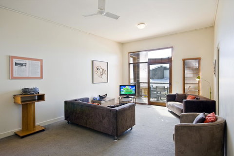 Lornebeach Apartments - Events Australia 44