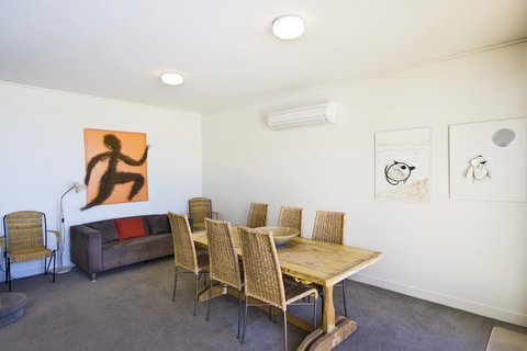 Lornebeach Apartments - Events Australia 27