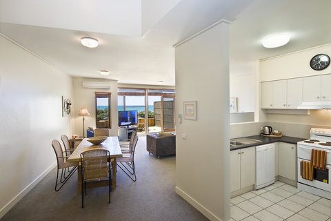 Lornebeach Apartments - Events Australia 38