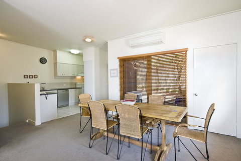 Lornebeach Apartments - Events Australia 33