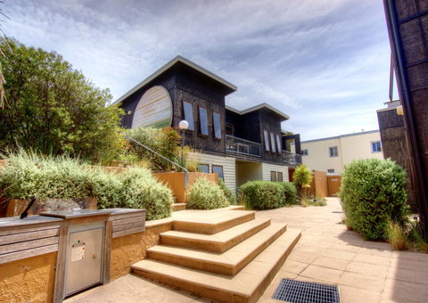 Lornebeach Apartments - Events Australia 7