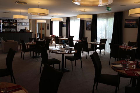 Bairnsdale International - Accommodation Europe 16