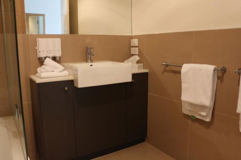 Bairnsdale International - Accommodation Europe 24