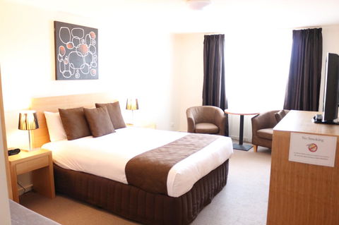 Bairnsdale International - Accommodation Europe 3
