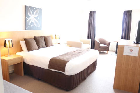 Bairnsdale International - Accommodation Europe 10