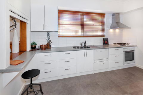 Lake Wendouree Luxury Apartments - Events Australia 16