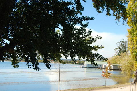 Lake Wendouree Luxury Apartments - Events Australia 15