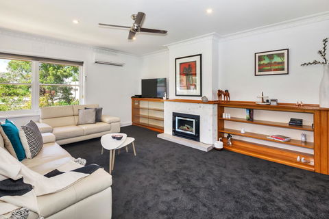 Lake Wendouree Luxury Apartments - Events Australia 7