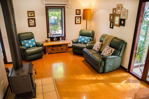 Ashwood Cottages - Accommodation Europe 11