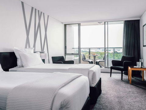 Quay West Suites Melbourne - Accommodation Europe 8