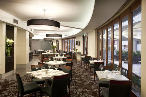Quay West Suites Melbourne - Accommodation Europe 21