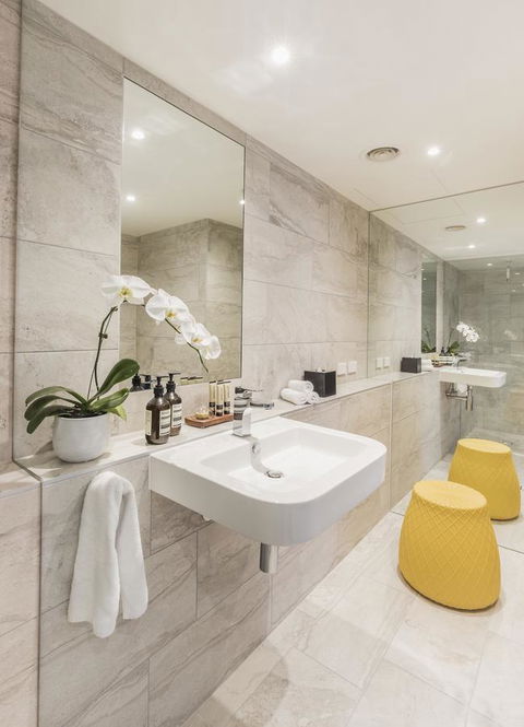 Quay West Suites Melbourne - Accommodation Europe 4