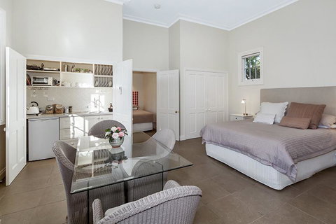 Camellia Cottage - Events Australia 4