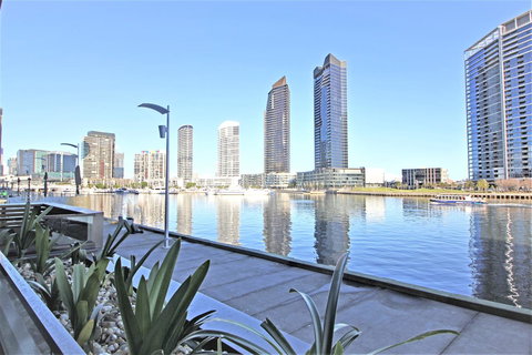 Auzzie Apartments Docklands, Melbourne - Events Australia 1