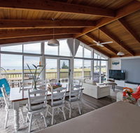 Stunning Waterfront only 10 minutes to Phillip Island - Pet Friendly - Events Australia