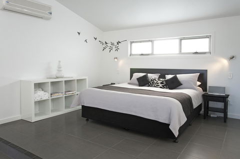 Anchors Port Campbell - Events Australia 9