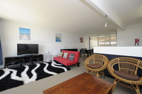 The Crest Unit 5 - Shoal Bay - Events Australia 1