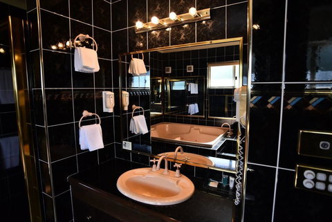 The Crossing Motel - Accommodation Europe 2