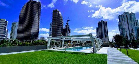 The Eureka Gold Coast Residence On Broadbeach - Accommodation Europe 0