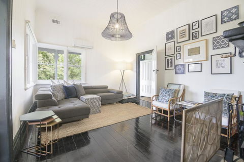 The Gardener's Cottage - Tourism Bookings 1