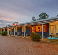 The Platypus Accommodation  Cafe - Tourism Bookings