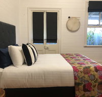 The Residence Stylish Comfort with Fireplace - Events Australia