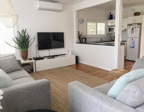 The Seaside Beachhouse Mollymook - Events Australia 2