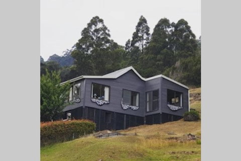 The Tin Dragon - Accommodation Europe 0