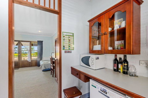 The Vineyard Motel - Events Australia 1