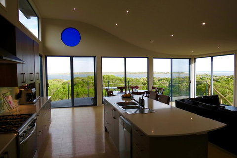 The Wave Oasis SC B&B - Events Australia 2