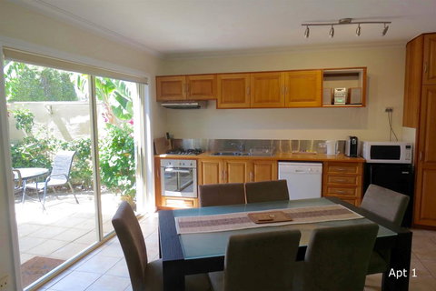 The Wave Oasis SC B&B - Events Australia 1