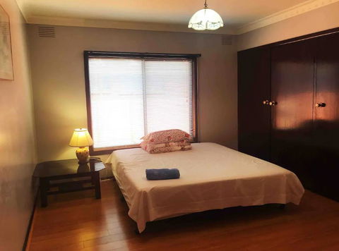 Thomastown Antique House Room 1 - Tourism Bookings 0