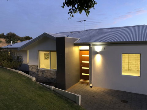 Three Bedroom, Two Bathroom Family Home - Events Australia 0