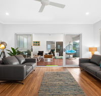 Three-Bed Family Entertainer Near Beach and Cafes - Events Australia