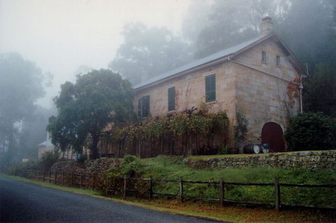 Tizzana Winery Bed And Breakfast - Events Australia 0