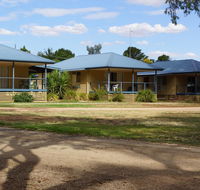 Tooleybuc River Retreat Villas - Tourism Bookings