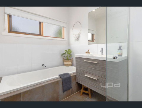 Toot Toot ! 50s Classic Beach House With Bungalow - Events Australia 1
