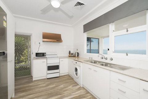 Toukley Lakefront House,Toukley - Events Australia 3