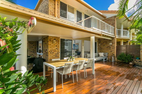 Tradewinds 4 - Accommodation Europe 3
