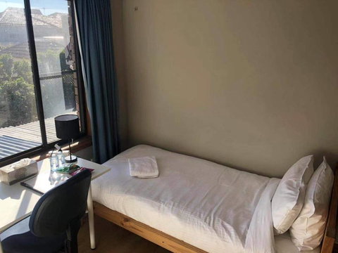 Traveler's Affordable Studio Unit (Beverly Hills) - Events Australia 1