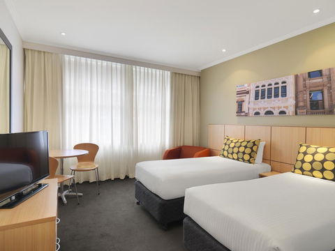 Travelodge Hotel Sydney Martin Place - Tourism Bookings 1