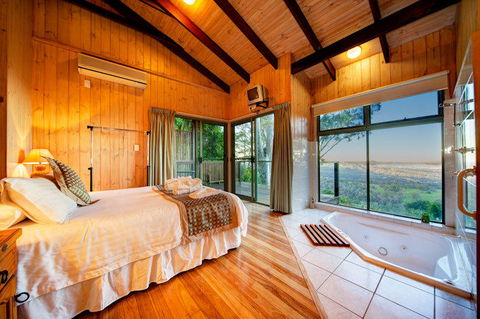 Treetops Seaview Montville - Tourism Bookings 3