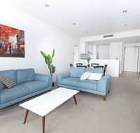Trendy Self Contained Inner City Apartment - Tourism Bookings