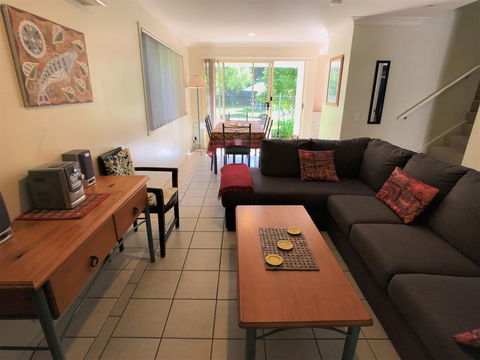 Treetops Lakeside Apartments - Accommodation Europe 2