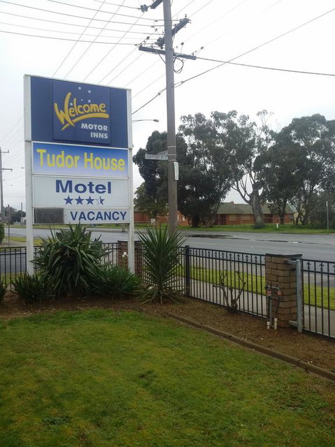 Tudor House Motel - Events Australia 3