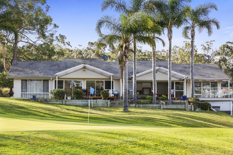 Tura Beach Golf Stays - Events Australia 1