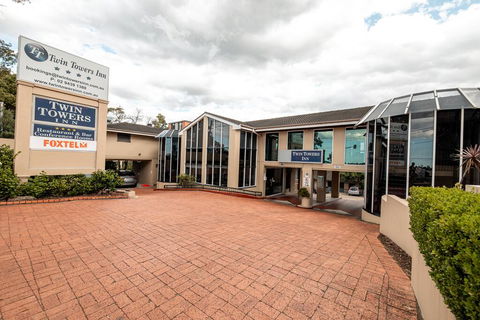 Twin Towers Inn - Tourism Bookings 3