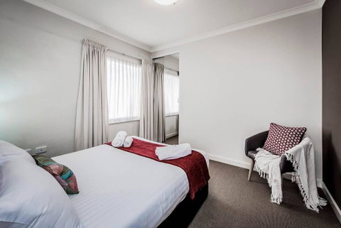 Two Bedder With Parking Close To Perth City Centre - Tourism Bookings 3